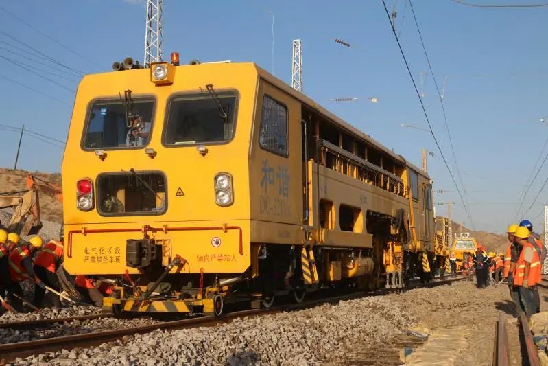 朱家窑站改拉开序幕朱中包兰铁路牵手在望