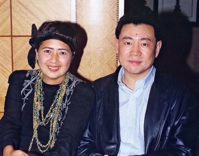 刘銮雄原配宝咏琴女富豪还是贤内助