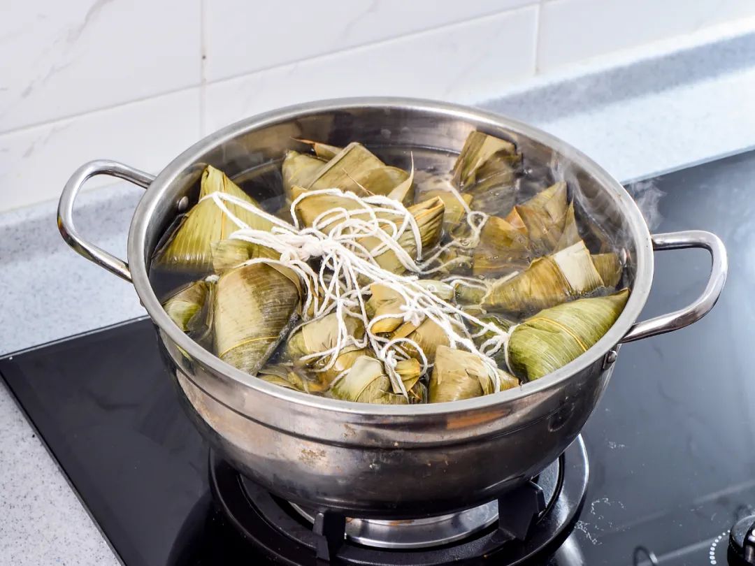 煮了锅粽子一家三口中毒儿子一个举动救命了