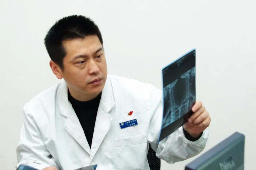 曙光新闻我院詹红生教授荣获上海医务工匠称号