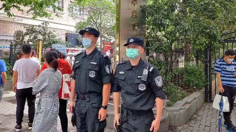 【护航中考】网红民警“马世奇”组合带您直击中考护校现场:中考加油,为梦护航!