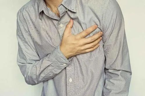 能保命 记住这8种心梗发作的预兆 更有国医大师的预防心梗保健操