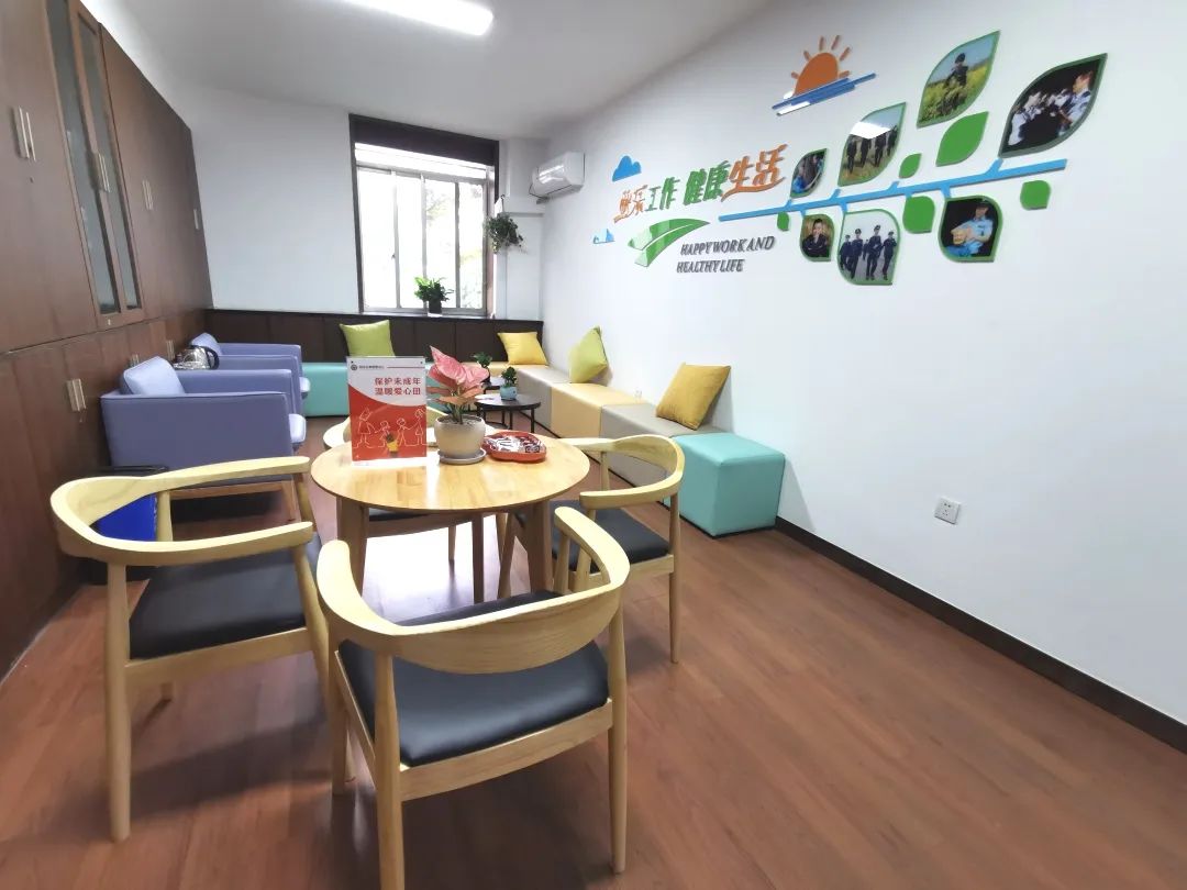 安徽省蚌埠市市委政法委,市妇联等一行到我市考察交流妇女儿童维权工