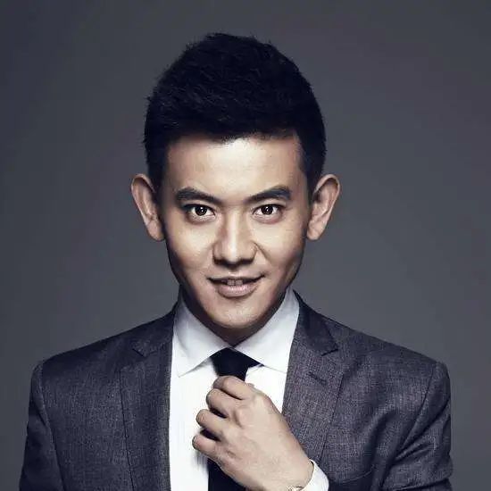 江苏卫视主持人李响教育部高等教育司司长吴岩新锐媒体评论员马丁60