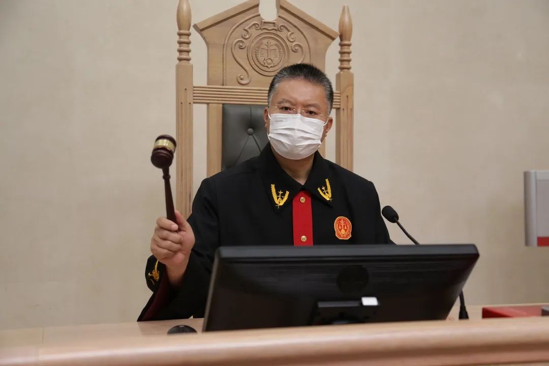 安凤德,党组成员,副院长张美欣,辛尚民,吴兆祥,薛强分别担任审判长,于