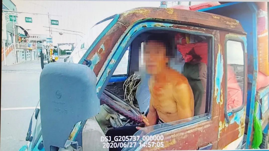 可以睡觉的三轮车 410.jpg