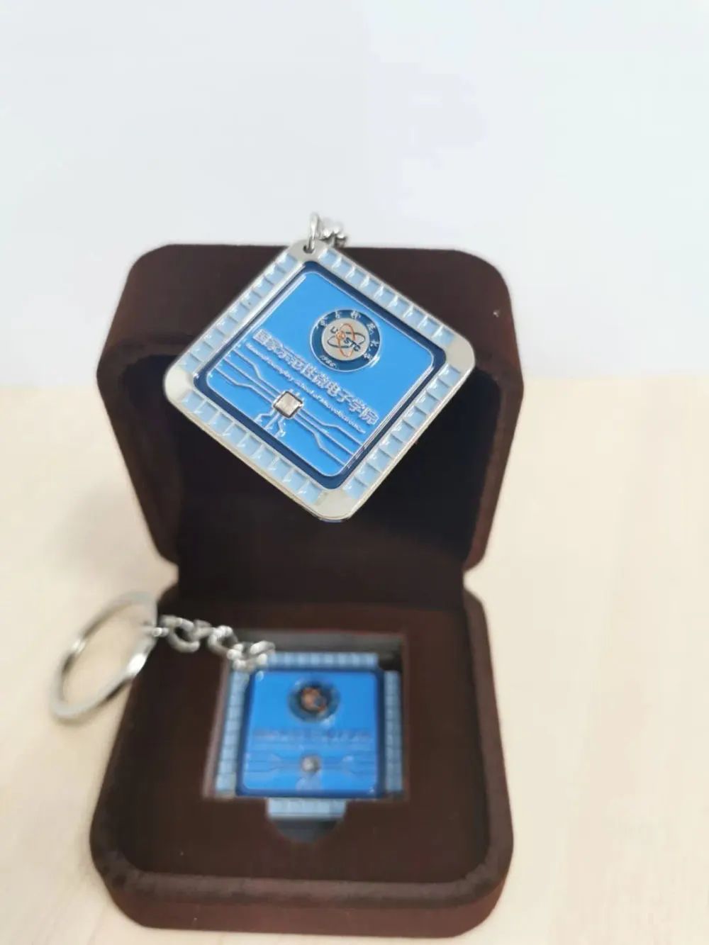 什么是电子银 48.jpg