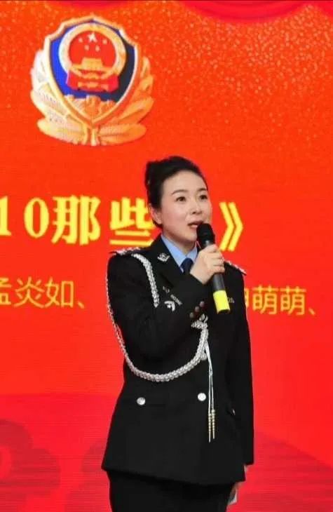 陈娟,鹤壁市公安局政治部宣传科民警,鹤壁市作家协会理事.