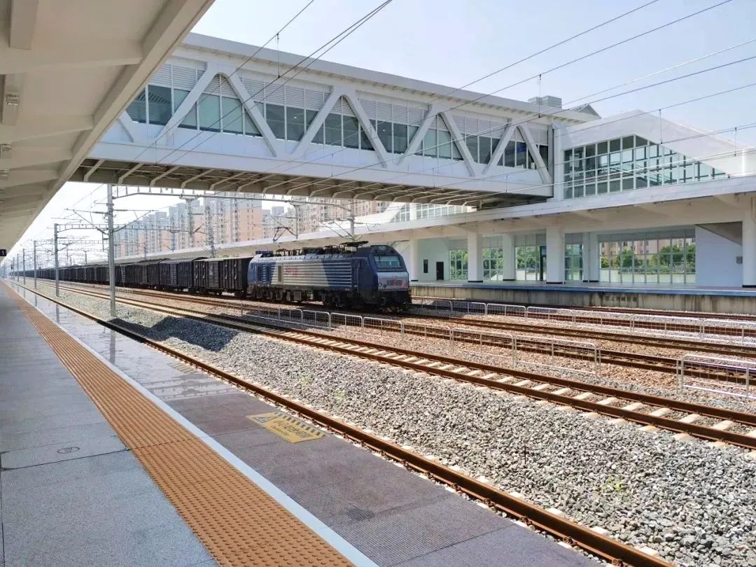 沪苏通铁路从这里接入上海嘉定新增的这座火车站长啥样
