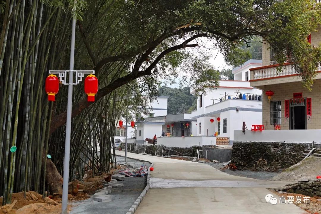 社山村人口_山村图片(3)