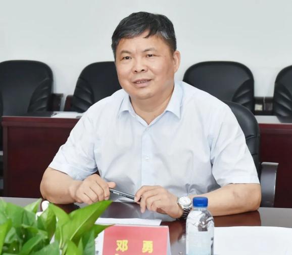 中国铁建副总裁王立新到中铁二十局调研指导工作