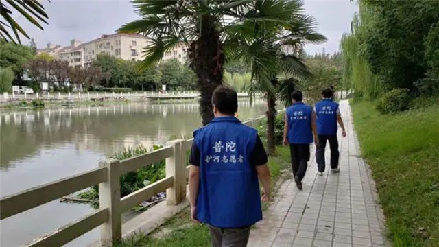 水下潜水清淤挖沙船戒备：再加入平常义务；反省旋片真空泵管路及联络处有无松动(2)