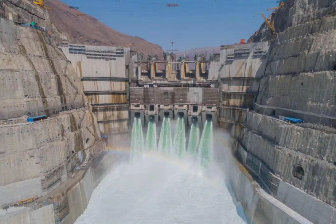 匠心不凡铸重器  乌东德水电站今日投产发电