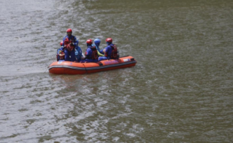 东莞一青年坠河，24岁退伍军人跳水救人遇难
