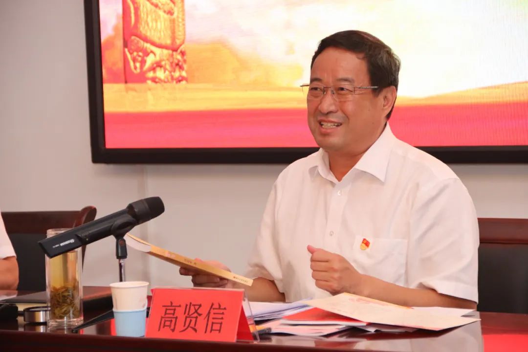 卧龙区委书记高贤信参加七里园乡达士营村主题党日活动