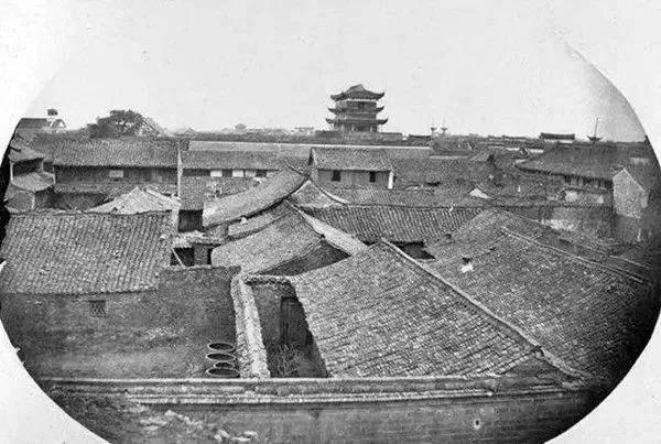 图2 &nbsp;19世纪70年代的宁波鼓楼