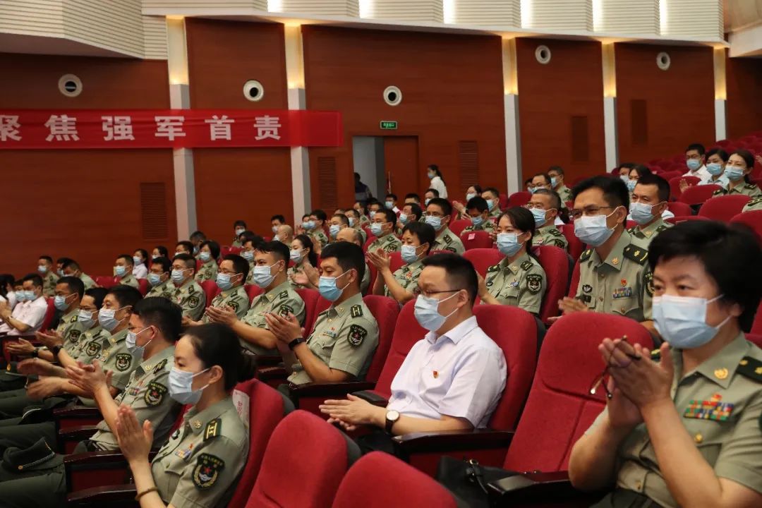 董事长张健陆军军医大学校长王生成陆军军医大学军工精神教育基地将