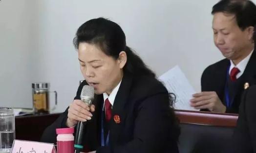 实务这才是佩戴法徽的正确打开方式