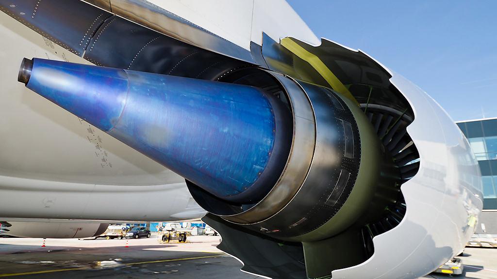 波音787在高空飞行中,冰晶在genx发动机内结冰致推力损失