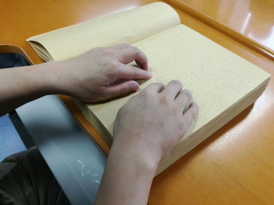 内地考生参加香港高考_全盲考生参加高考_考生凌晨手术早上参加高考
