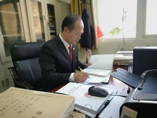 天平在肩丨王小生每一起案件都教会我胸怀法律心存善念