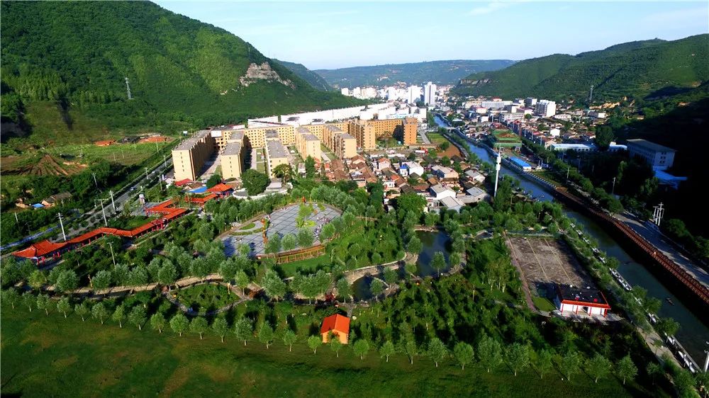 黄龙县疫情防控措施到位将观众分散在各分会场中央电视台星光大道栏目