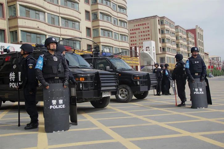 甘南州公安局特警支队扎实开展街面巡逻防控工作