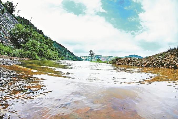 近年来,雨山区向山镇围绕"规划引领,项目驱动,制度保障,产业升级"四大