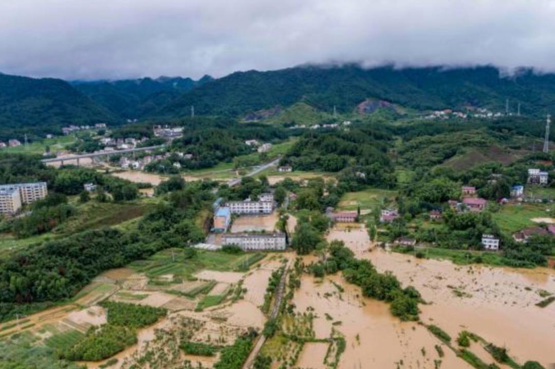 九江市柴山区新塘乡人口_贫困山区的孩子图片