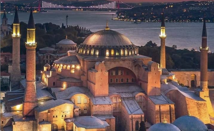 伊斯坦布尔圣索非亚大教堂又上热搜