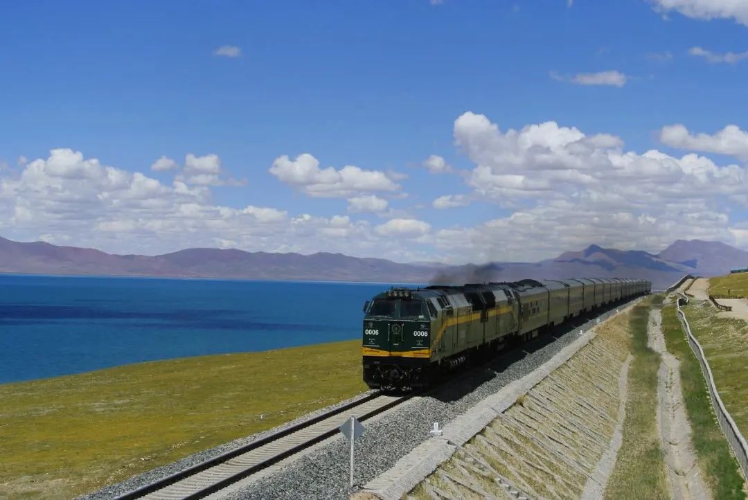 坐火车去西藏网友从未见过如此让人感动的风景