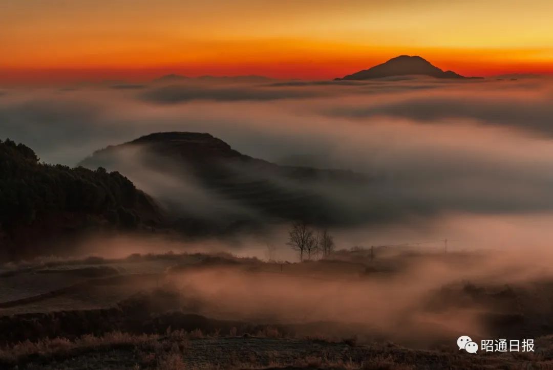 2015年开始学习摄影,爱好风光类题材,近年来主要拍摄昭通家乡及周边