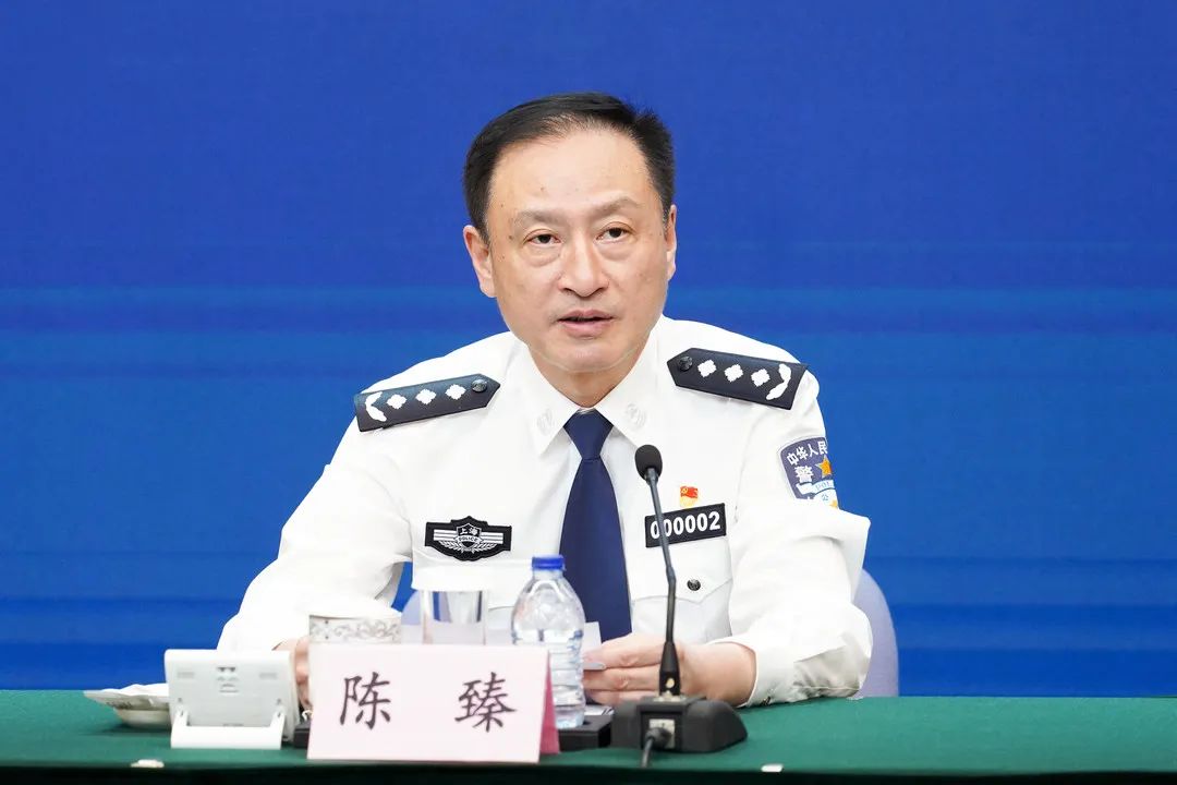 市政府新闻办今天(7月10日)举行市政府新闻发布会,市公安局副局长陈臻