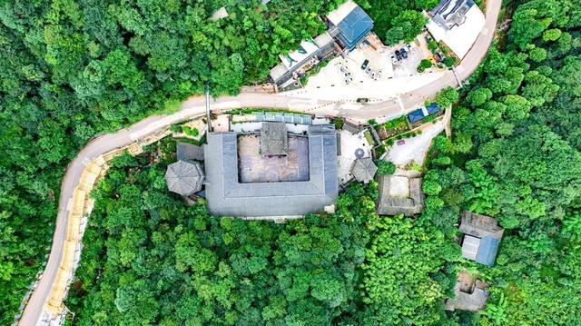 约崇州隐藏了一处山中仙境你还没去过