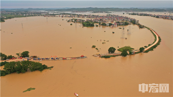 被洪水撕裂127米江西鄱阳问桂道圩决口顺利合龙