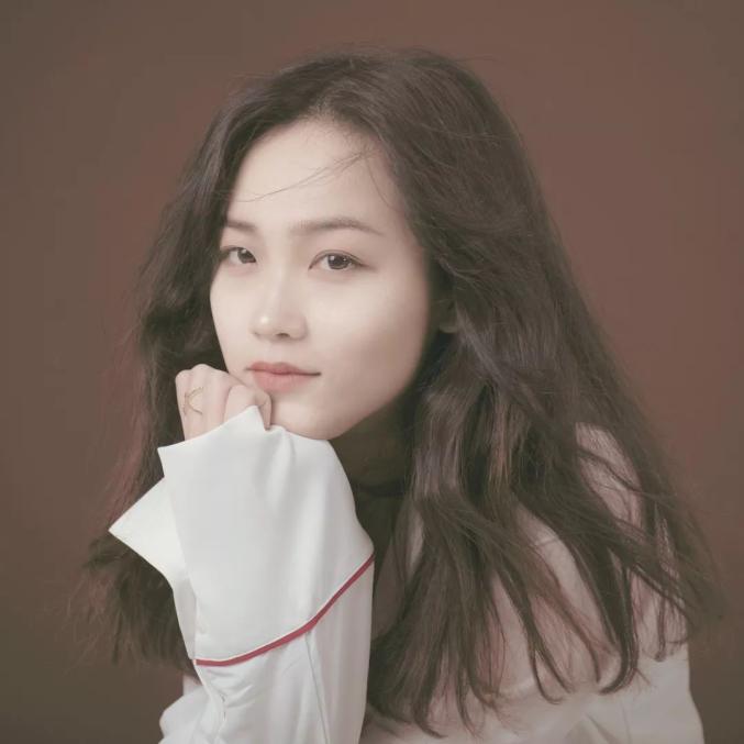 《晚风》作曲 : 韩洋作词 : 韩洋晚风 吹来多少美梦吹来多少轻松吹走