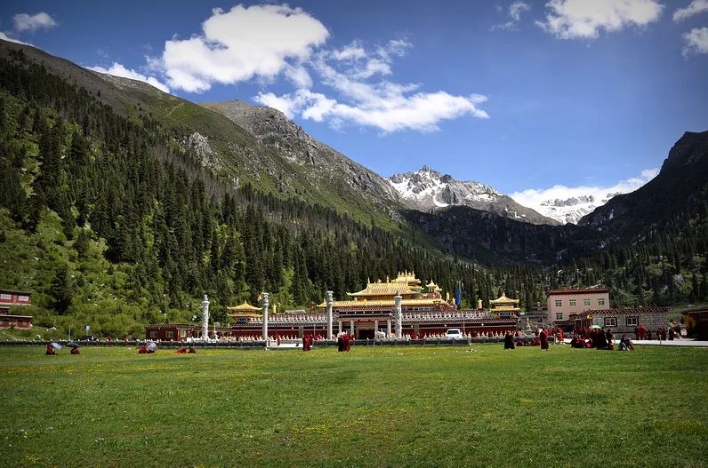 方志四川61人文地理王怀林打开康巴之门48德格康巴文化发祥地