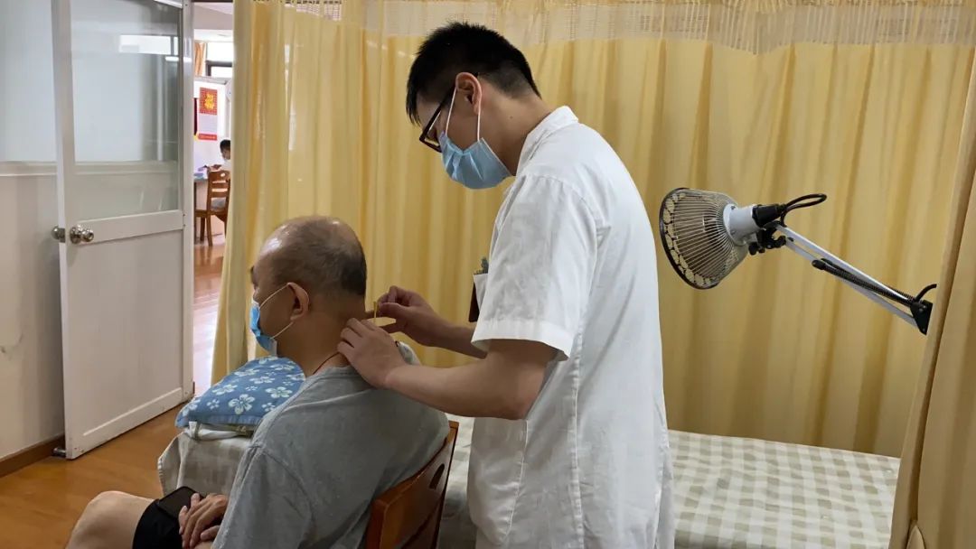 近年来到端州区人民医院康复理疗科接受治疗的颈椎病和腰腿痛患者越来