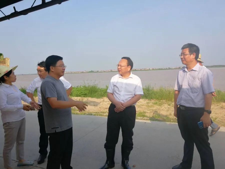 南昌中院督导组到南昌县南新联圩督导抗洪防汛工作