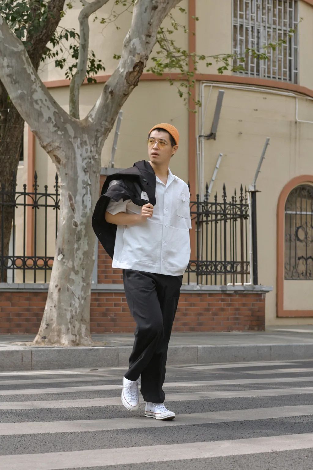 《傲寒》《皆非》《孤鸟的歌》等歌曲拨动文艺青年心弦的马頔