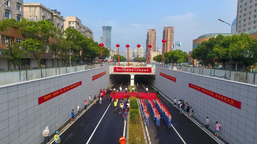 今早温瑞大道二期锦绣路下穿隧道正式通车