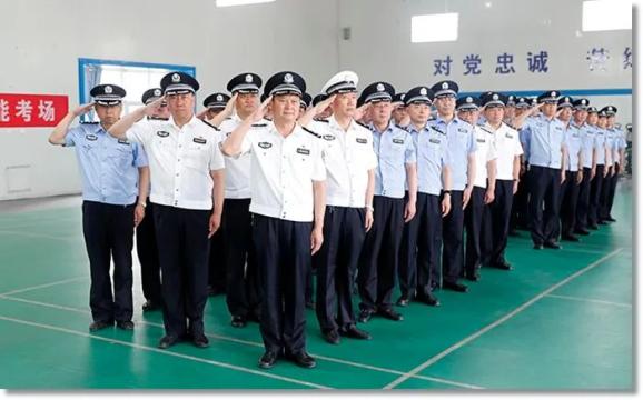 重规范树形象严标准练精兵菏泽市公安机关全面开展队列礼仪专项训练