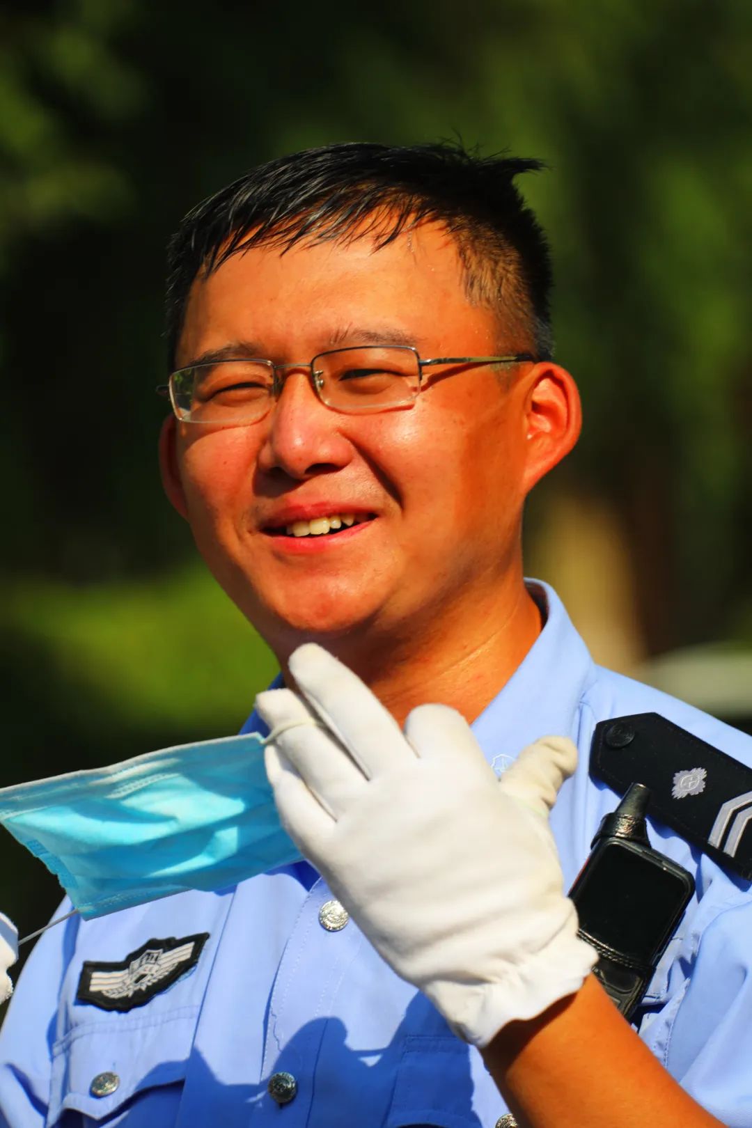 交警形象建设年高温烤验焦警坚守7