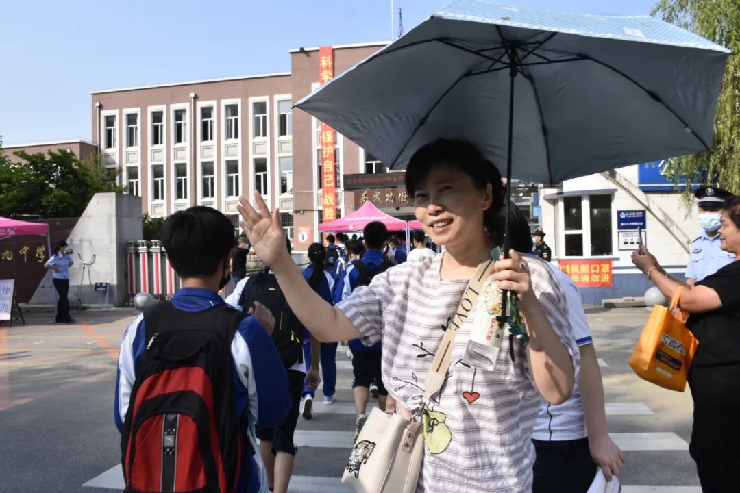 東港考區考點為東港一中,東港二中,東港三中;鳳城考區考點為鳳城一中