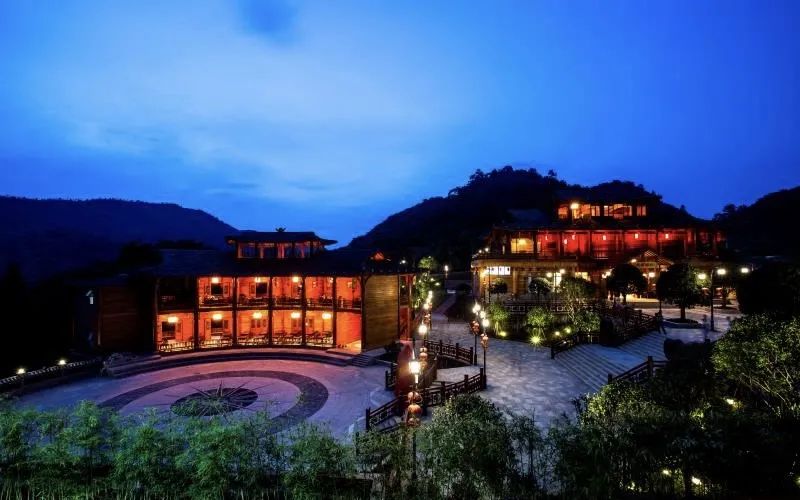 三个融合打造醉美苗乡马鬃苗族乡龙台村