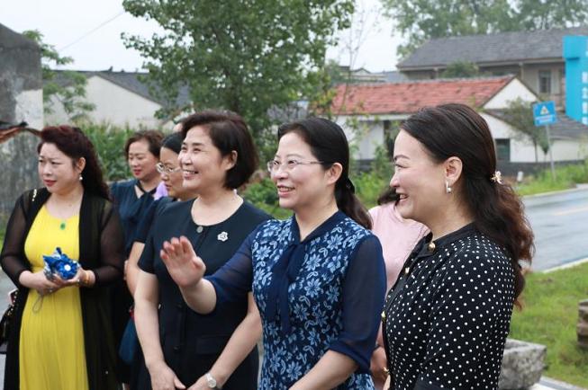 合肥市妇联执委调研蜀山区小岭南