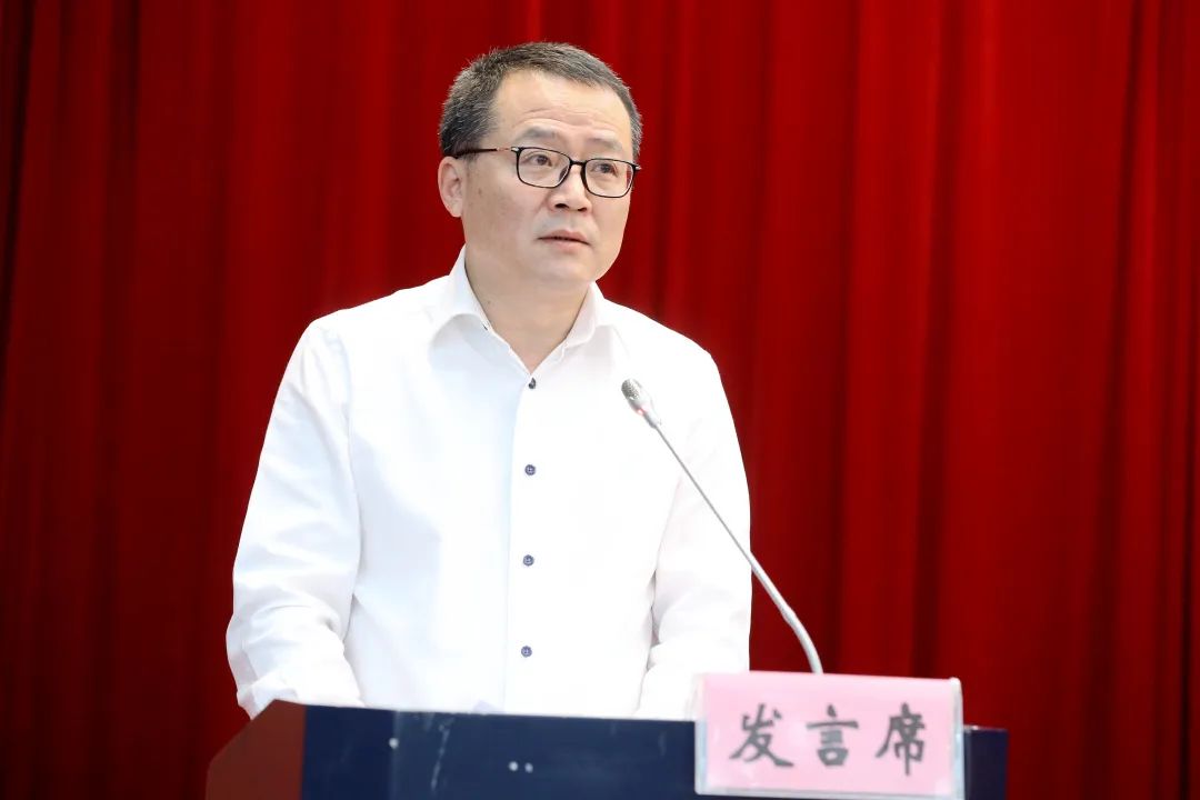 区卫健党工委副书记,主任杭文权解读《闵行区贯彻落实 中共上海市委