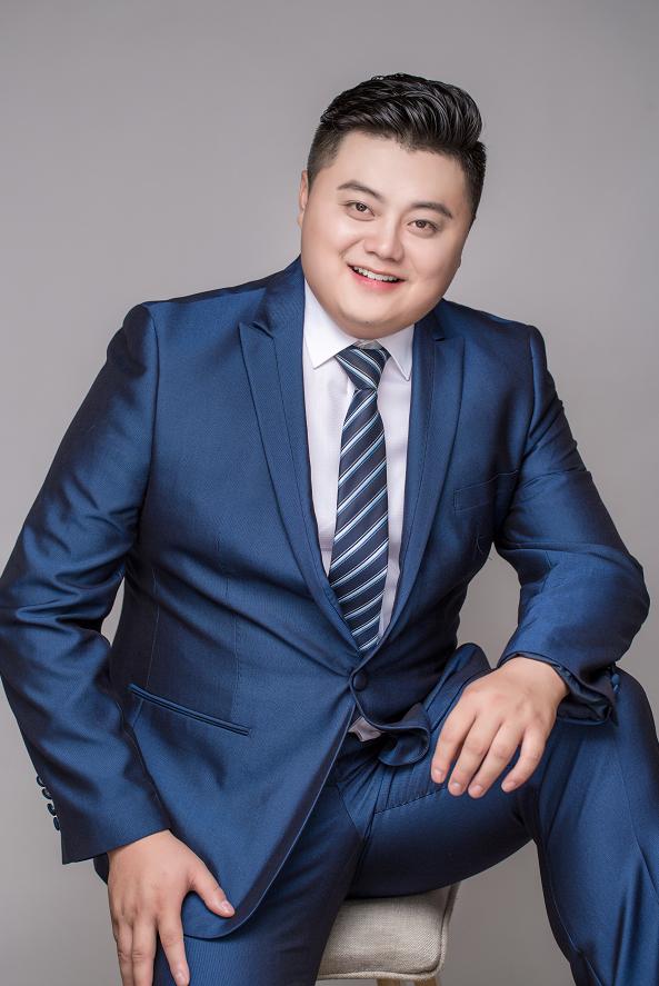 遂宁回马镇金山村的职业村支书彭俊松,在彭俊松的带领下,金山村建成了