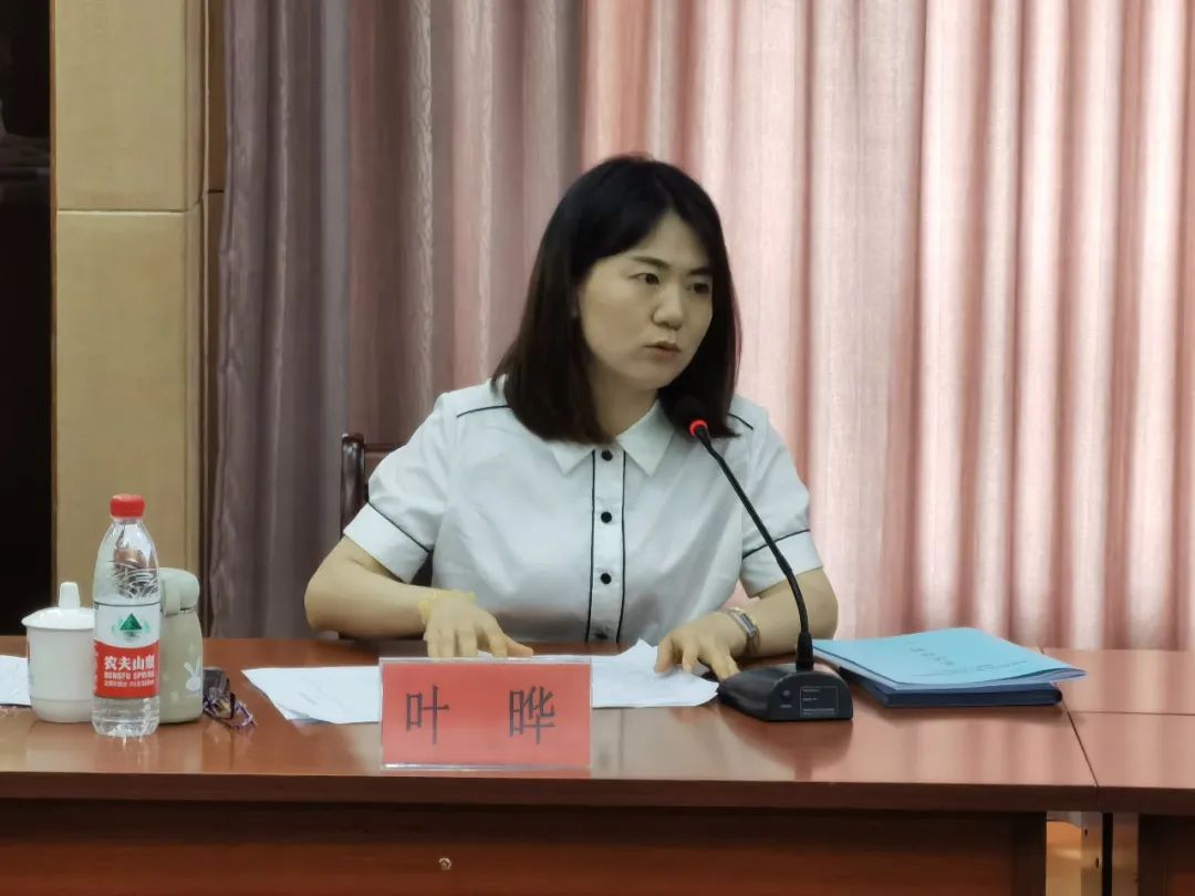 张早林部长一行听取各个阵地建设情况,组织架构,功能