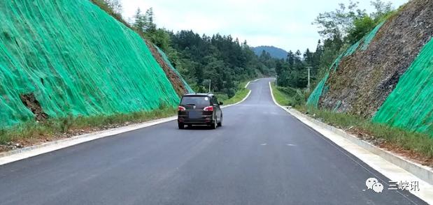 湖北来凤县和湖南龙山县GDP_湖北来凤县风景图(2)